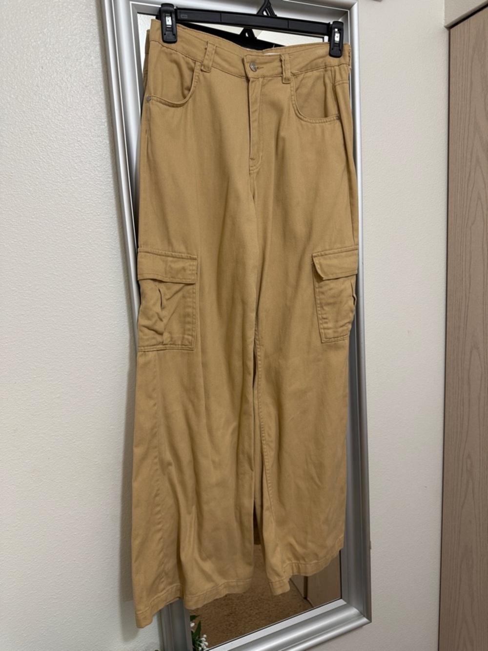 Timing Cargo Pants in Khaki Tan